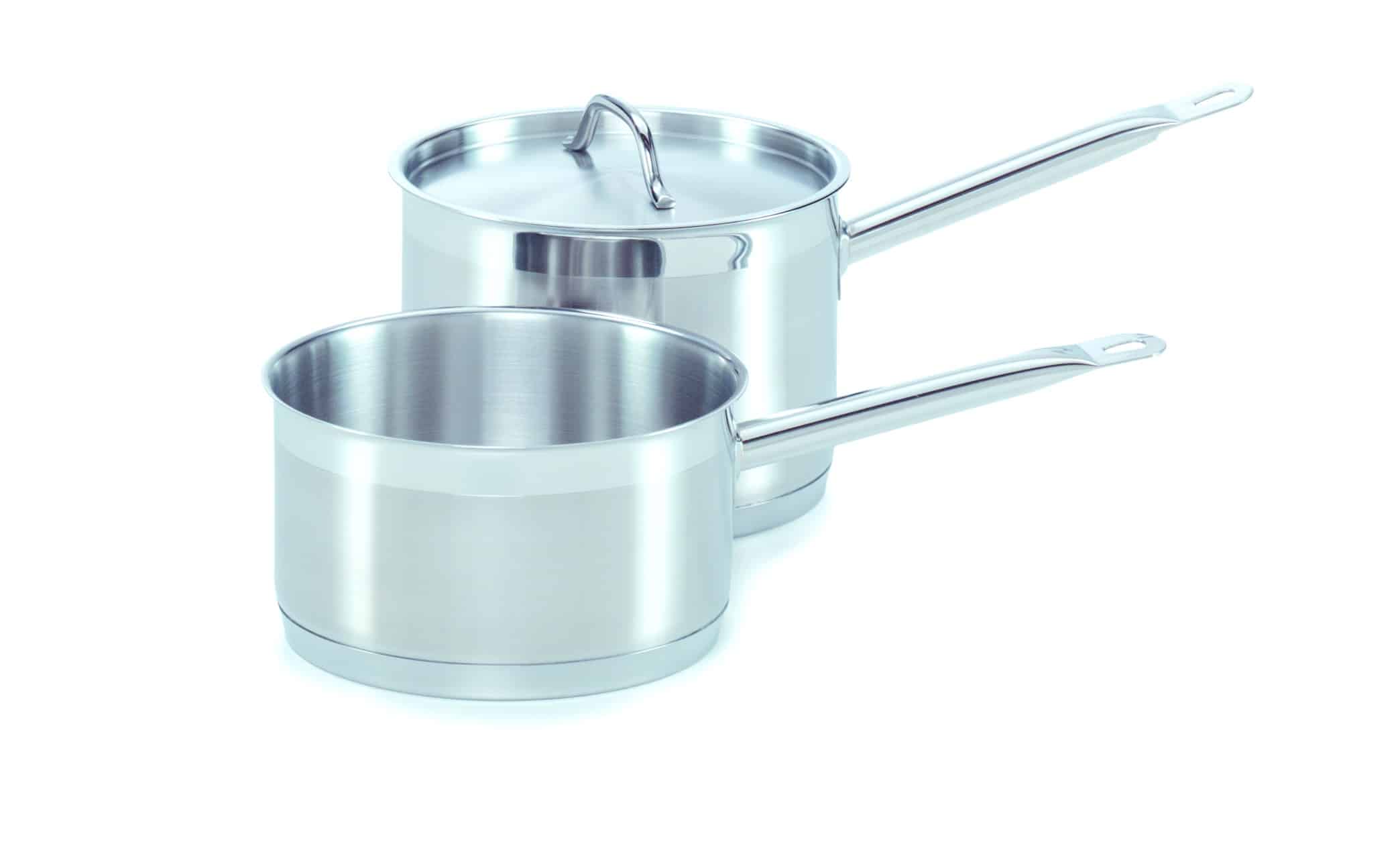 Sauce Pans_F, 2/21/03, 2:13 PM,  8C, 2088x1270 (858+2277), 75%, Chris #1,  1/12 s, R51.8, G45.9, B82.1